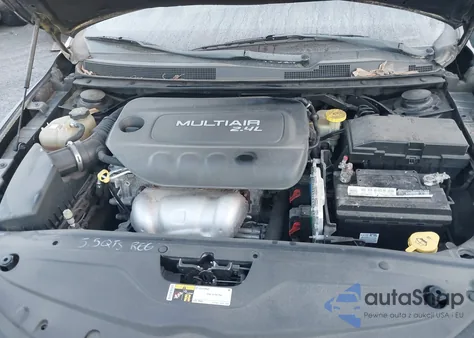 2015 Chrysler 200 Limited z USA, uszkodzony, nr VIN 1C3CCCAB2FN732409